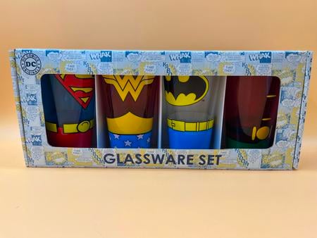 DC 4 CUP GLASSWARE SET (SUPERMAN/WONDER WOMAN/BATMAN/FLASH)