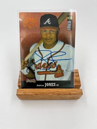 1997 UPPER DECK ANDRUW JONES AUTOGRAPHED CARD - BRAVES