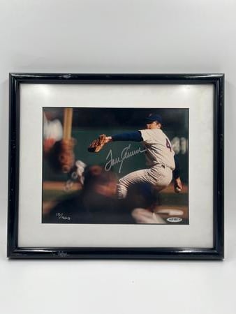 A Signed Photo of Tom Seaver