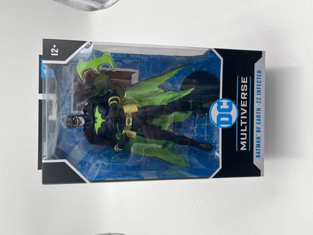 BATMAN-22 INFECTED DC MULTIVERSE FIGURE